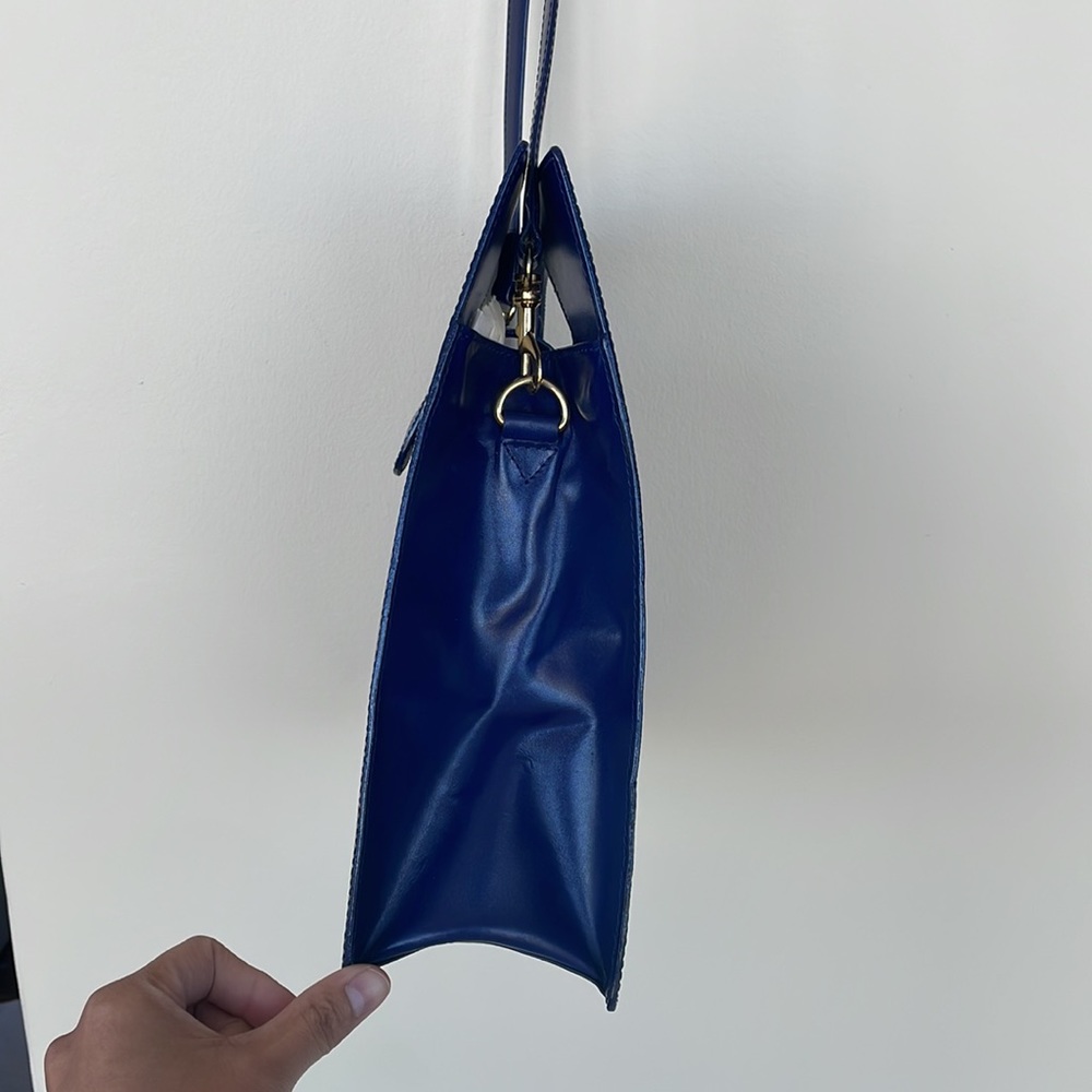 Danier genuine leather bag - Picture 2 of 8